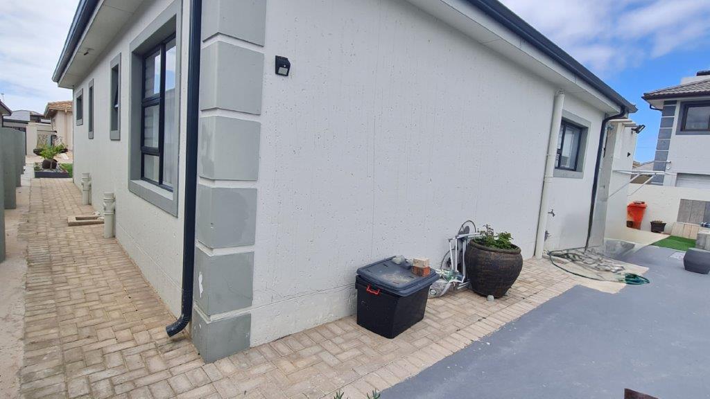 2 Bedroom Property for Sale in Dana Bay Western Cape